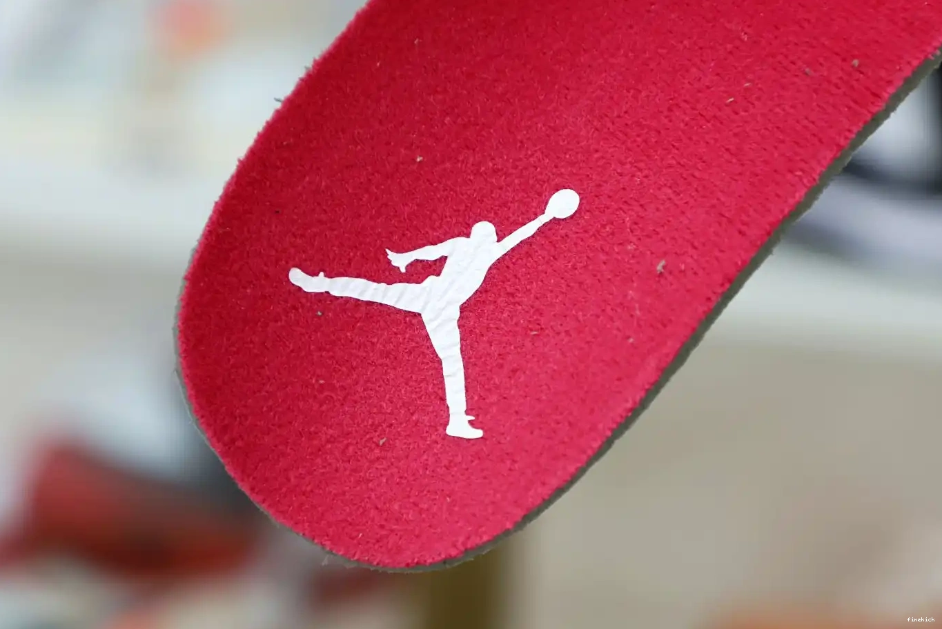3 Red(CT8532-126） Cardinal Jordan Air Retro  0624